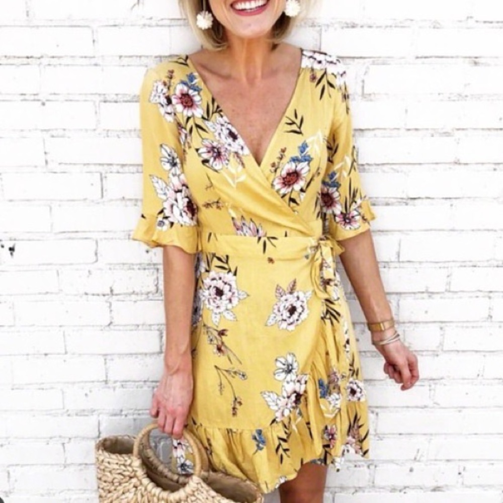 NWT Socialite Wrap Dress in Canary Yellow - Picture 3 of 5